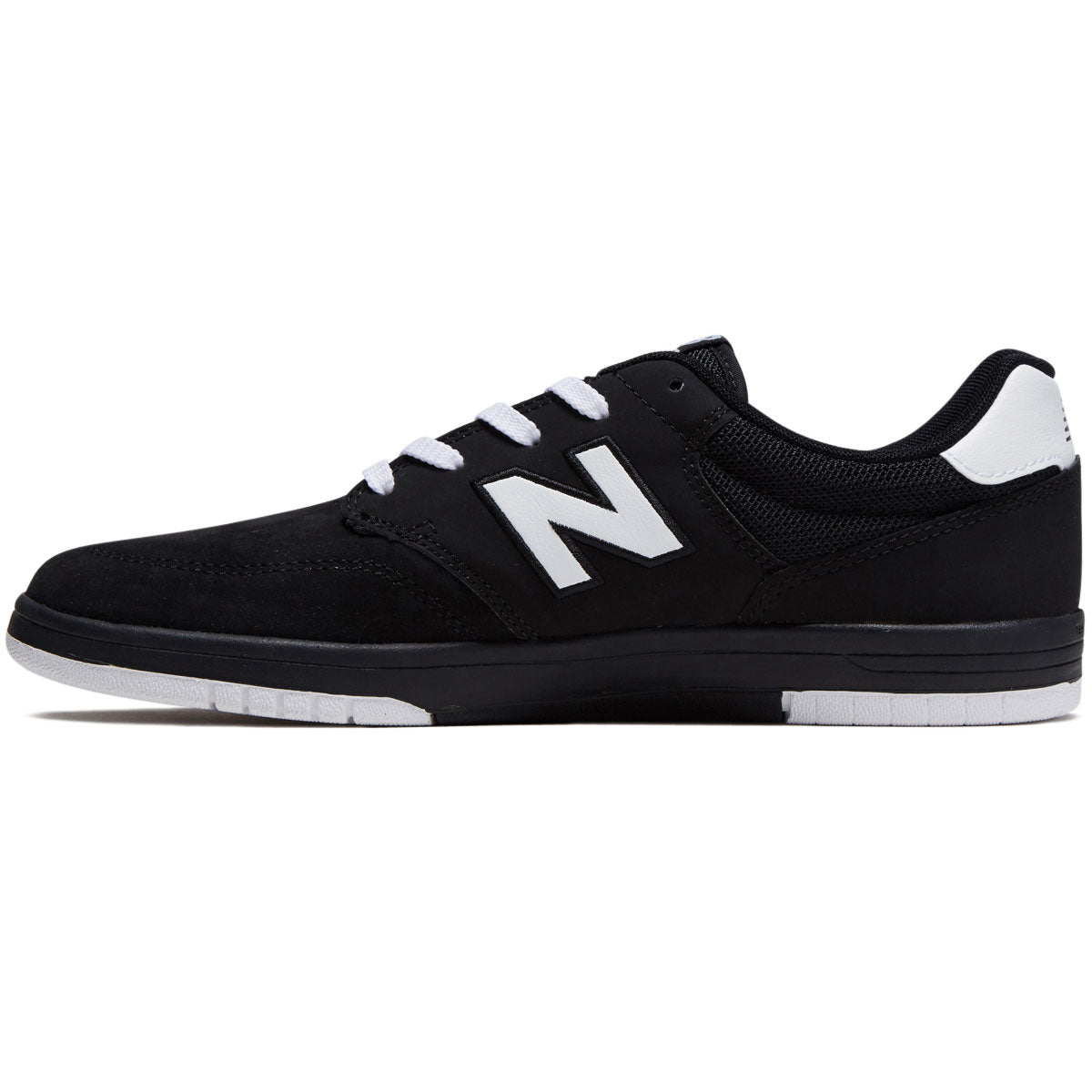 New balance color negro hotsell