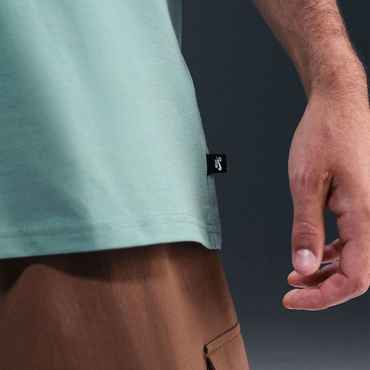 Nike SB M90 Vase T-Shirt - Cannon image 6
