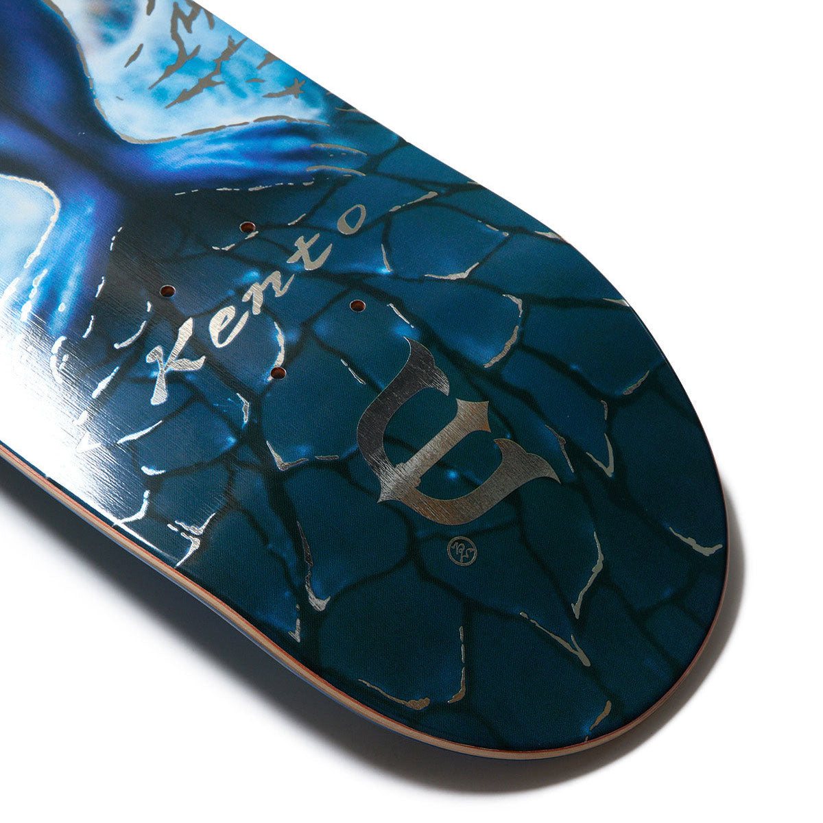 Evisen Rat Holding Skull Skateboard Complete - 8.25