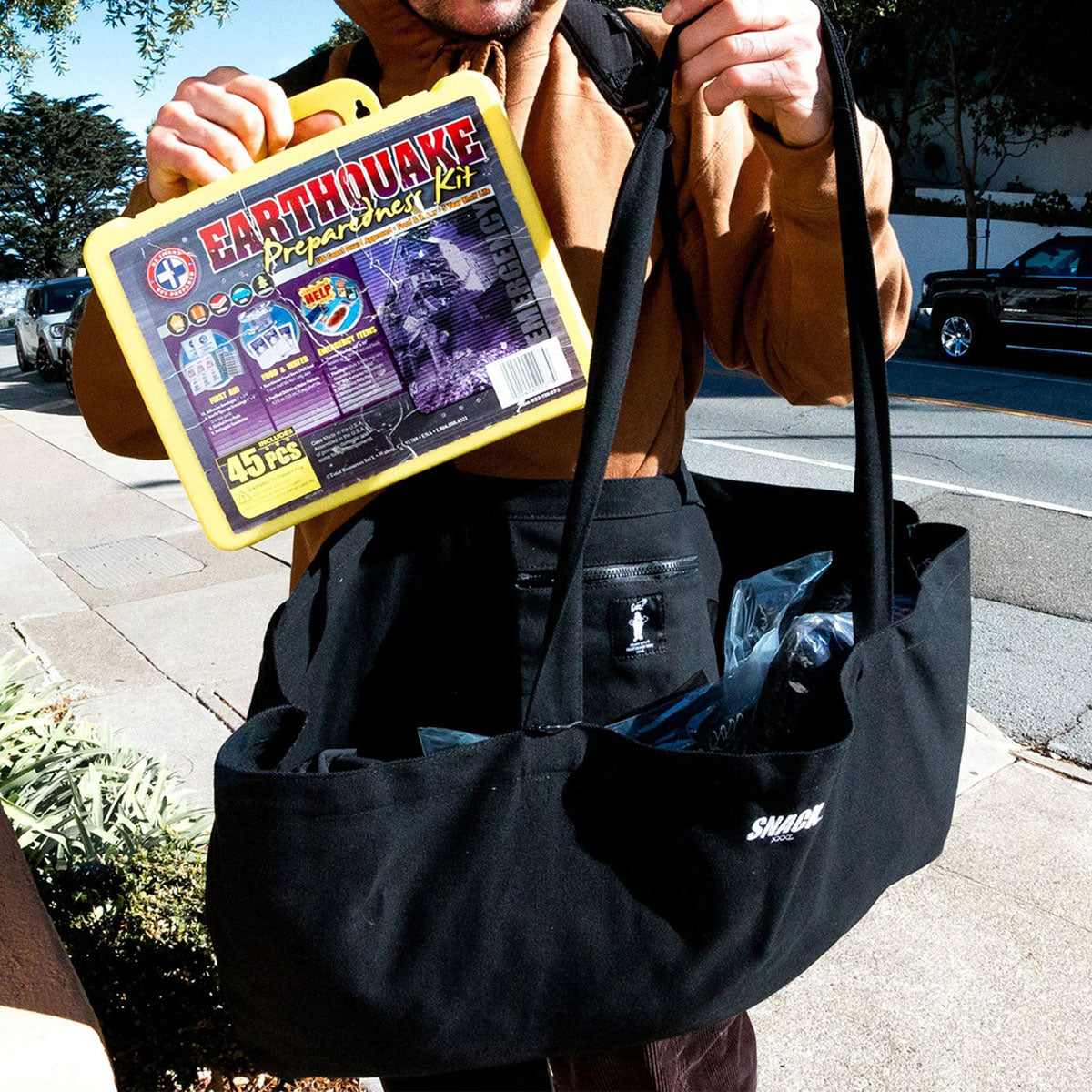 Snack XXXL Skate Tote - Black image 5