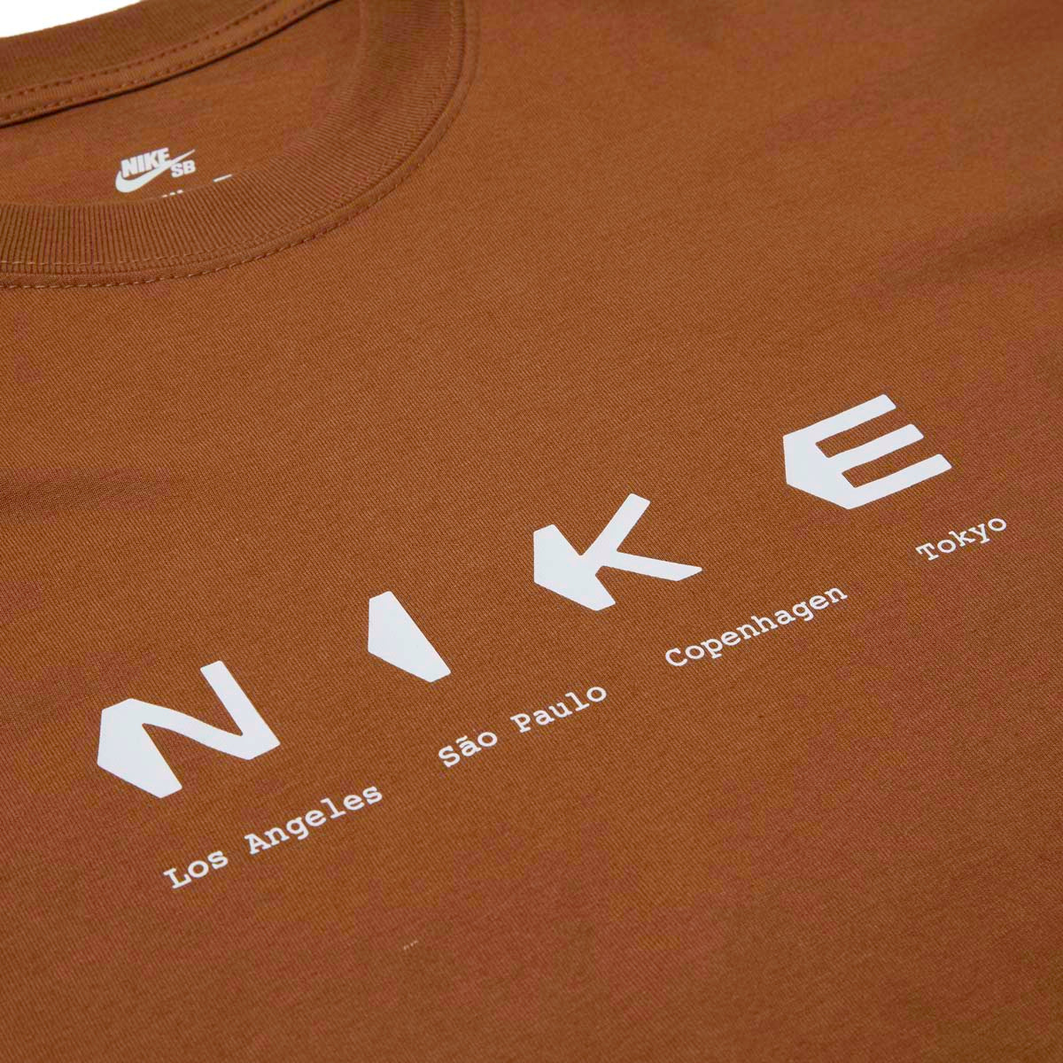 Afrikaanse Missend werkzaamheid Nike SB Community T-Shirt - Ale Brown – CCS