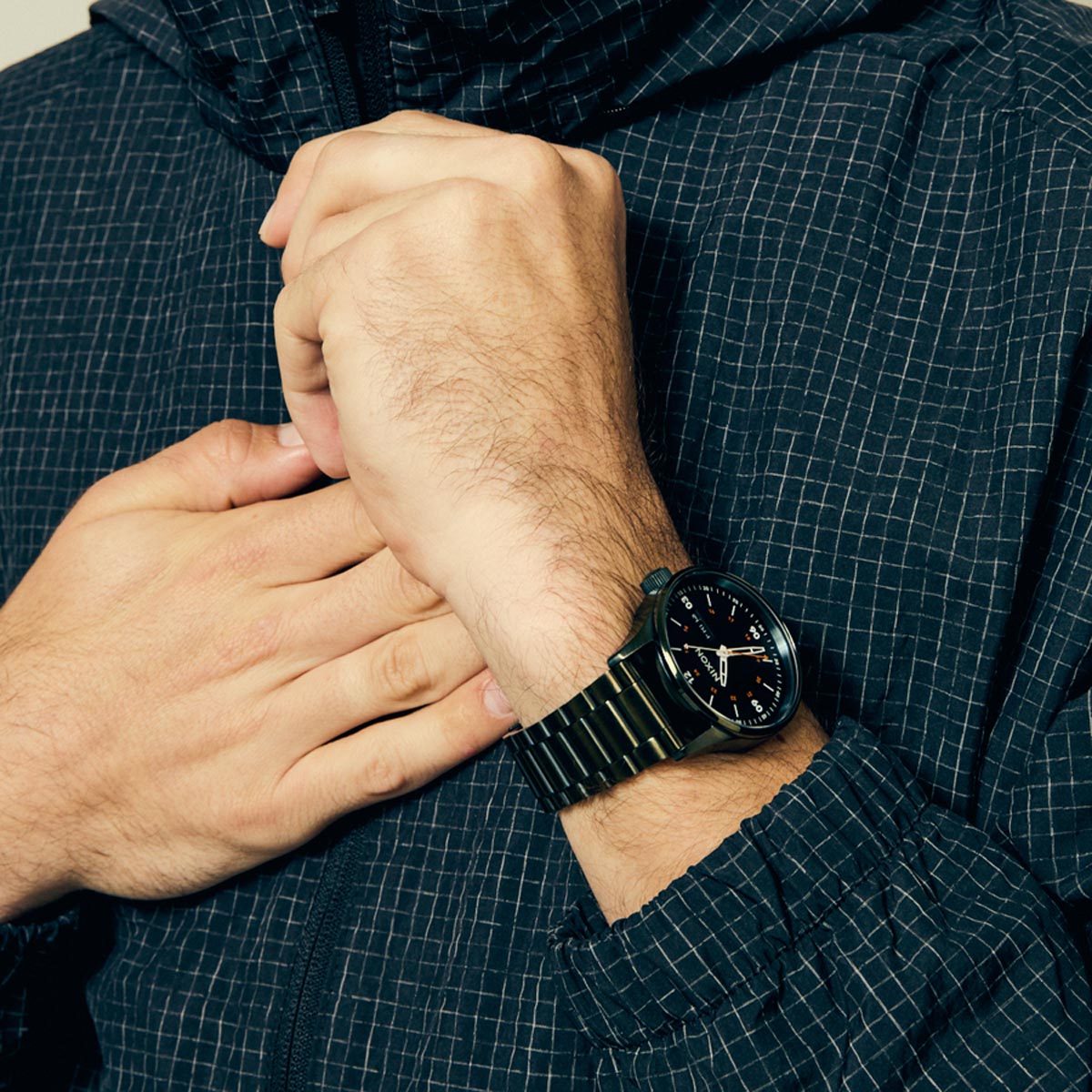 nixon sentry all black