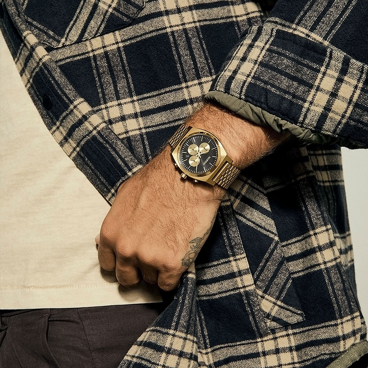 NIXON CHRONO ゴールド Sentry Chrono Watch | All Gold / Black | Men's Stainless