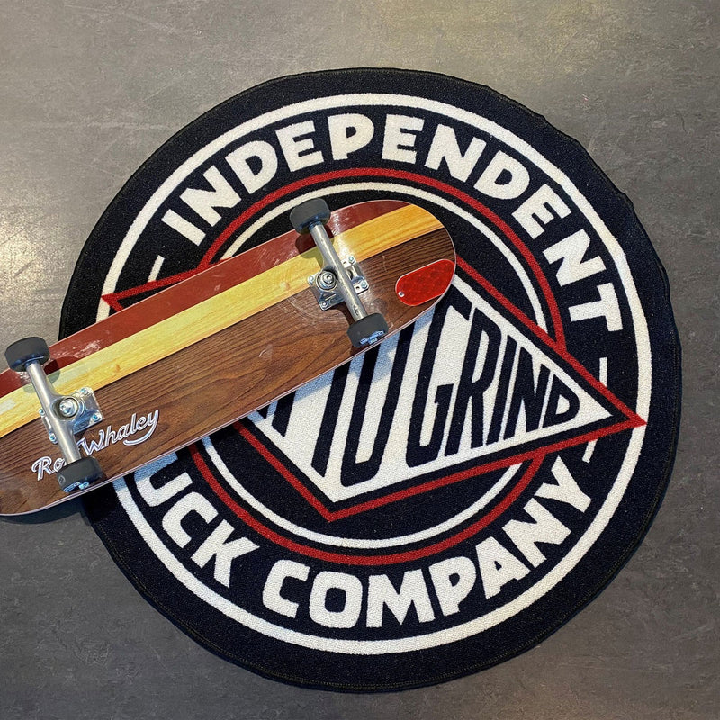 Independent BTG Summit Rug - Black/White