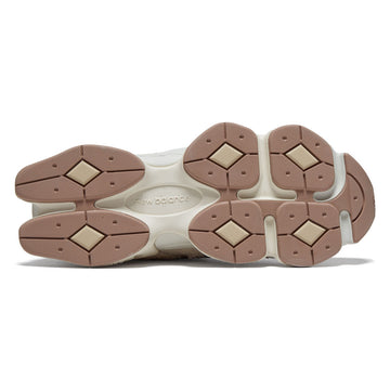 New Balance 9060 Shoes - Bisque/Sea Salt