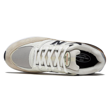 New Balance Andrew Reynolds 933 Shoes - Sea Salt/Brown
