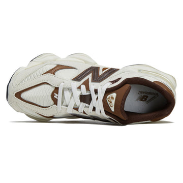 New Balance 9060 Shoes - Breakfast Tea/Angora