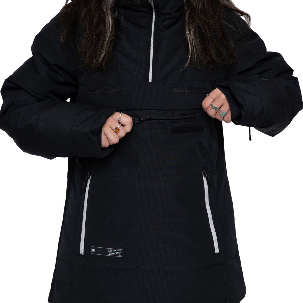 L1 Womens Snowblind Jacket 2024 Snowboard Jacket - Black image 4
