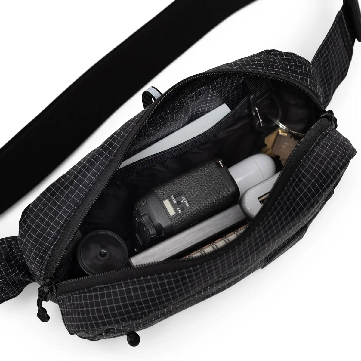 Herschel Supply Ultralight 2L Hip Bag - Black image 5