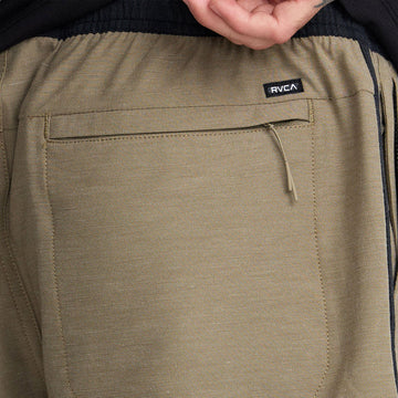 RVCA Yogger Hybrid 17 Shorts - Covert Green