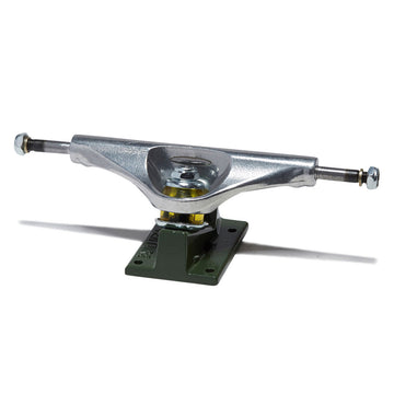 Venture Throw Team Edition Skateboard Trucks - Polished/Dark Green - 5.6