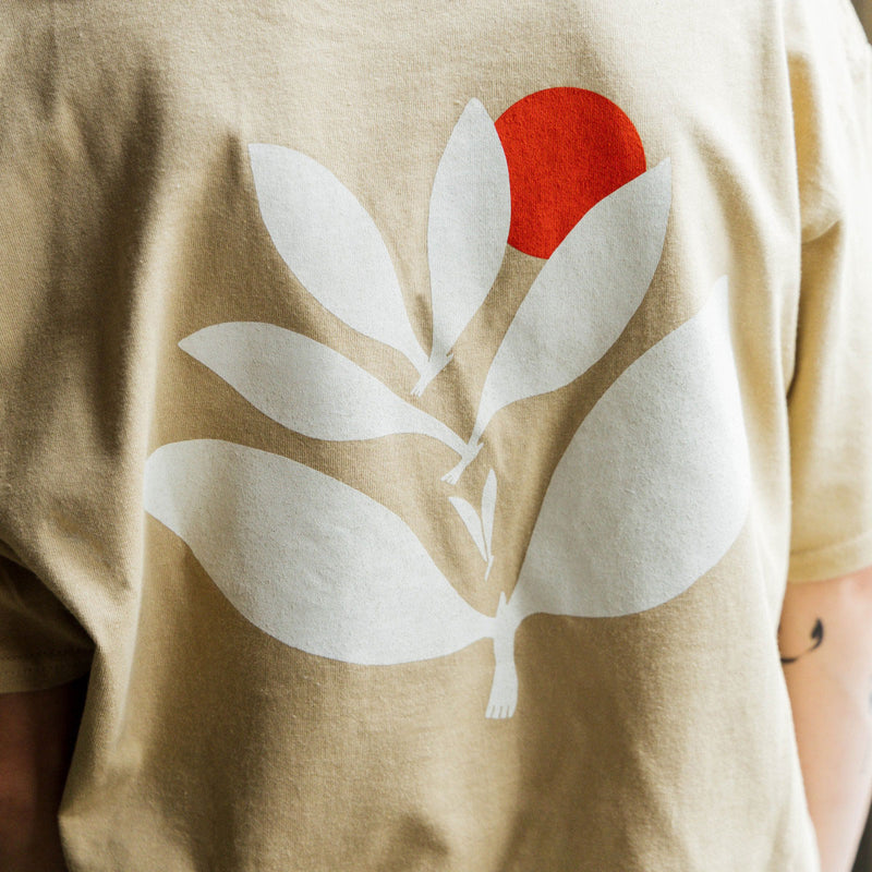 Magenta Fly T-Shirt - Beige