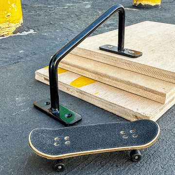 SlushCult D.I.Y. Fingerboard 3 Stair Down Rail - Black