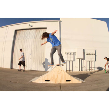 OC Ramps Quarter Pipe Ramp – Spine