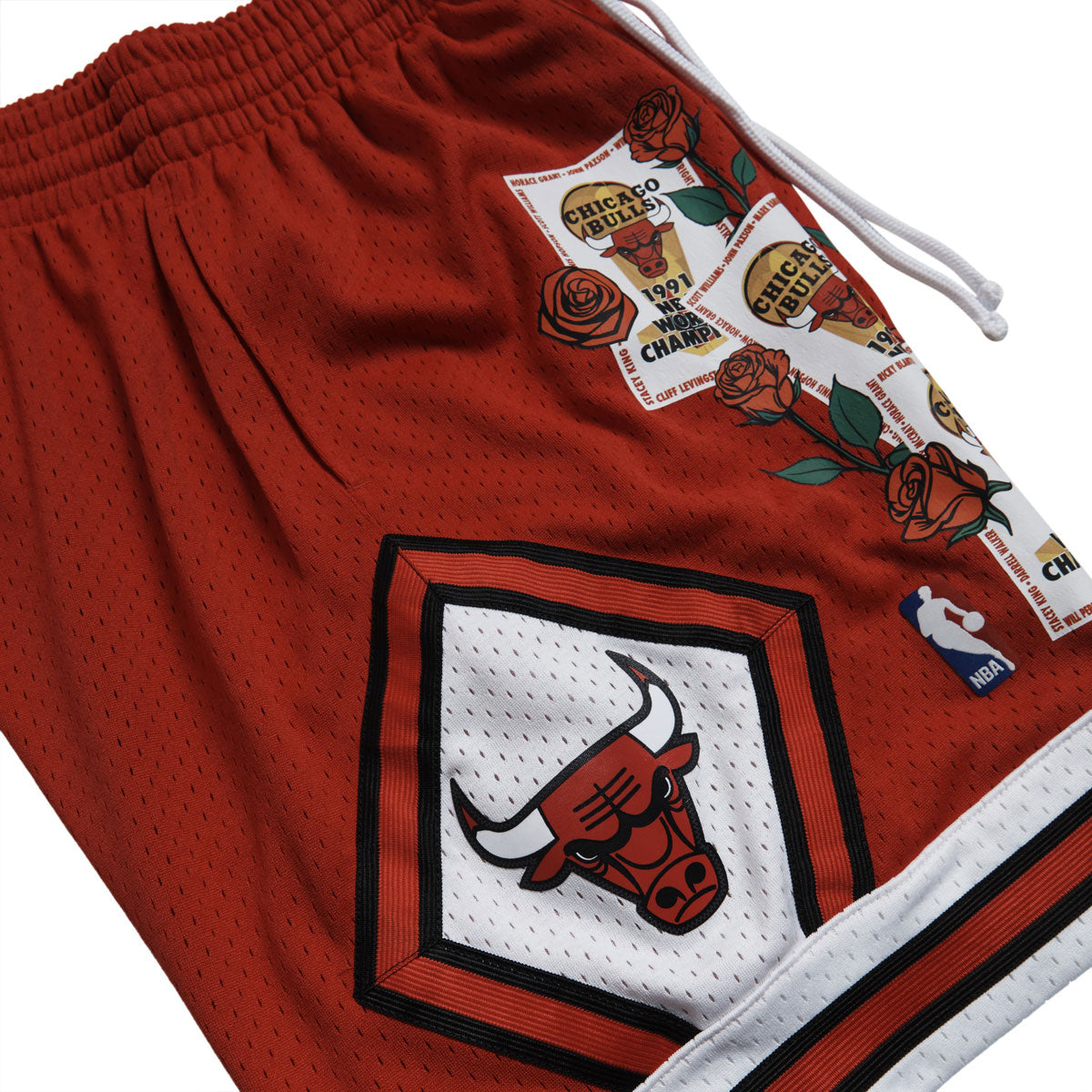 Mitchell & Ness x NBA Roses And Banners Bulls Shorts - Scarlet image 3